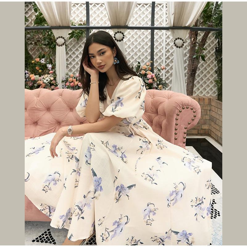 Women s V-neck Bubble Sleeve Printed Lace Up Skirt with Waist Collection Casual Versatile Daily Dress Printed Decoration Summer New Women s Dressing S синій
Women s V-neck Bubble Sleeve Printed Lace Up Skirt with Waist Collection Casual Versatile Daily Dress Printed Decoration Summer New Women s Dressing S синій
