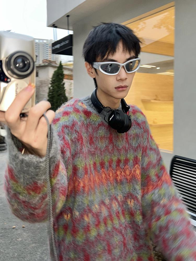 Унисекс Ретро Градиентный Зеленый и Красный Новогодний Свитер - Стильный Трикотаж для Пар L красный
Унисекс Ретро Градиентный Зеленый и Красный Новогодний Свитер - Стильный Трикотаж для Пар L красный