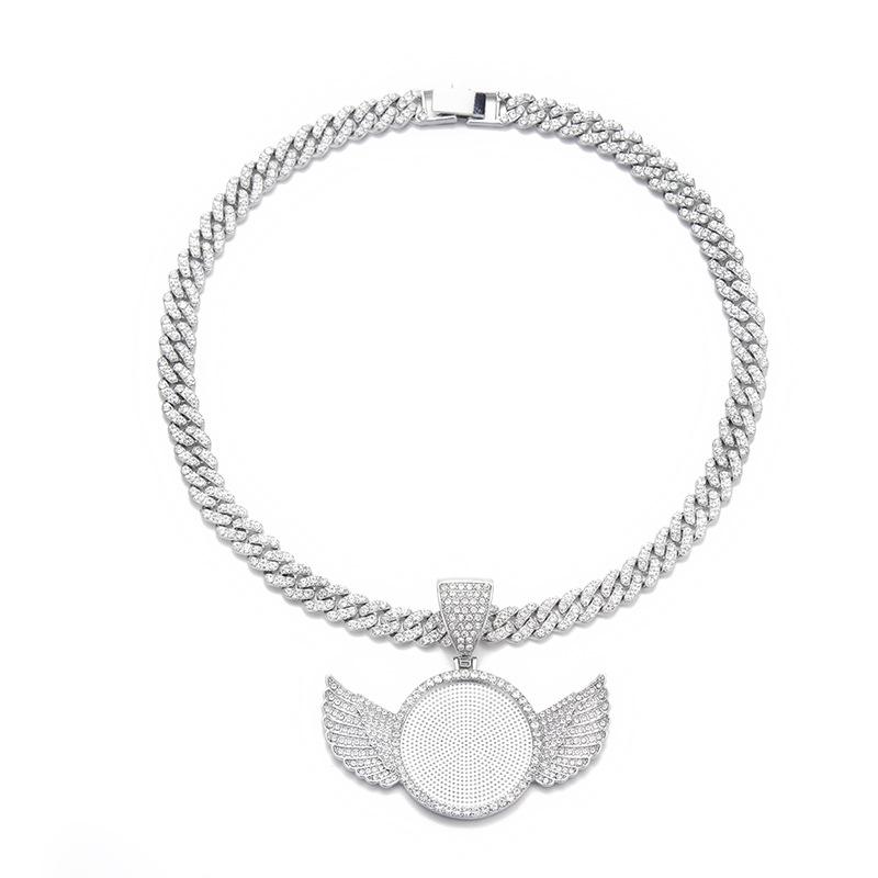 POMOiii Time Gemstone 30 мм Крыло Ангела Фото Подложка Подвеска Аксессуары Дизайн Хип-Хоп Ожерелье Подвеска
POMOiii Time Gemstone 30 мм Крыло Ангела Фото Подложка Подвеска Аксессуары Дизайн Хип-Хоп Ожерелье Подвеска