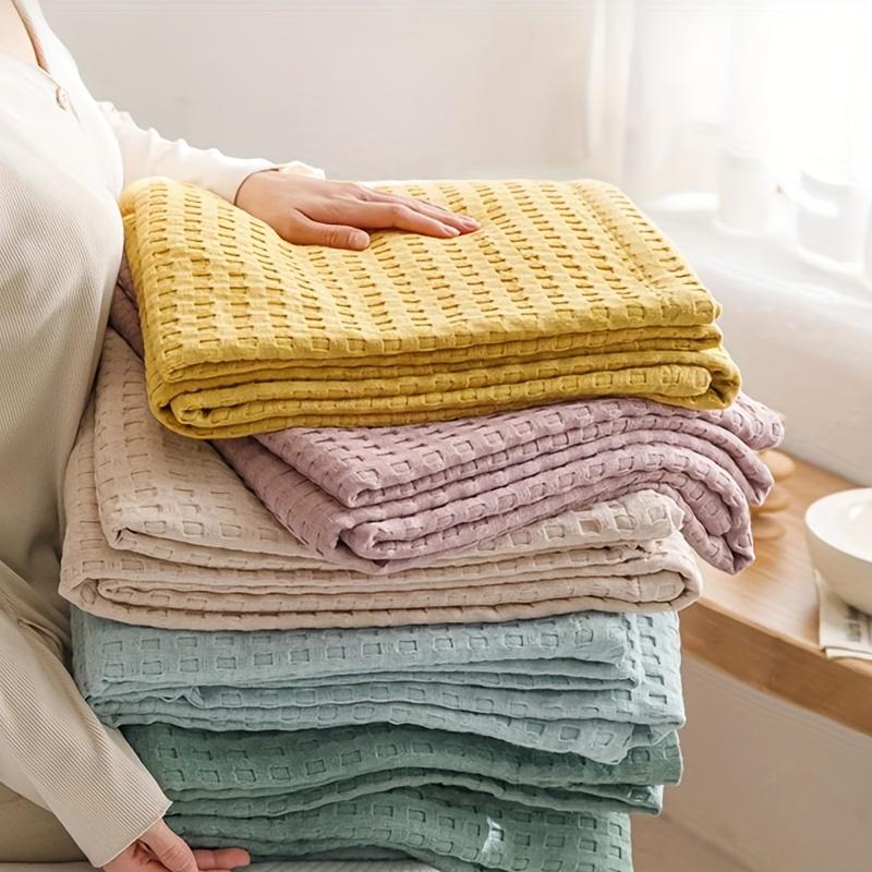 Multi-layer Gauze Blanket, Waffle Style Bed Sheets, Lunch Break Blanket, Air-conditioning Blanket, Summer Cooling Quilt, Multi-functional Blanket 150*200cm
Multi-layer Gauze Blanket, Waffle Style Bed Sheets, Lunch Break Blanket, Air-conditioning Blanket, Summer Cooling Quilt, Multi-functional Blanket 150*200cm