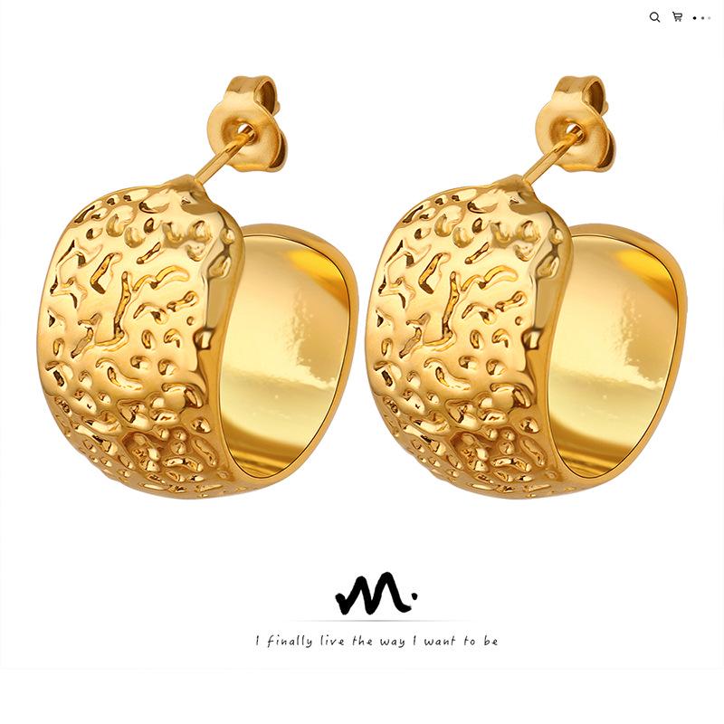 Mili Ins Light Luxury Titanium Steel Embossed Hoop Earrings - Cold Style, Simple, Versatile, Non-Fading.
Mili Ins Light Luxury Titanium Steel Embossed Hoop Earrings - Cold Style, Simple, Versatile, Non-Fading.