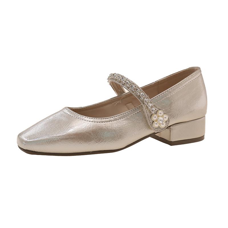Light mouth silver Mary Jane single shoes women s 2025 autumn new French temperament with skirt rhinestone small leather shoes women 40 шампанського
Light mouth silver Mary Jane single shoes women s 2025 autumn new French temperament with skirt rhinestone small leather shoes women 40 шампанського