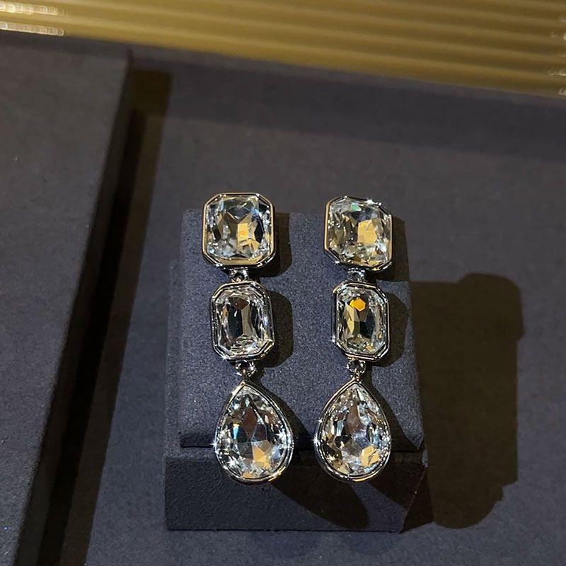 Fashion Classy Niche Square Vintage Earrings Rhinestone Silver # 75
Fashion Classy Niche Square Vintage Earrings Rhinestone Silver # 75