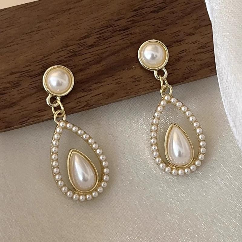Hollow Out Water Droplet Dangle Earrings for Women White Imitation Pearl Round Drop Earrings Bohemian Vitnage Geometry Zircon
Hollow Out Water Droplet Dangle Earrings for Women White Imitation Pearl Round Drop Earrings Bohemian Vitnage Geometry Zircon