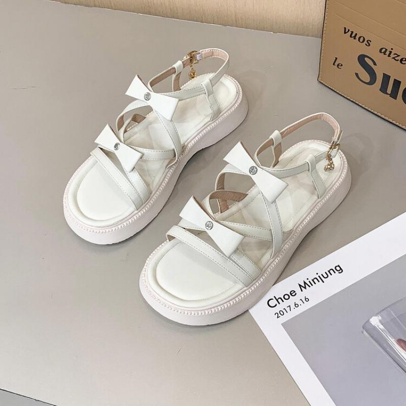 Summer girls sandals student shoes big children buckle soft sole comfortable solid color rubber sole new princess children s sandals 39 (inner length 24.5cm) бежевый
Summer girls sandals student shoes big children buckle soft sole comfortable solid color rubber sole new princess children s sandals 39 (inner length 24.5cm) бежевый