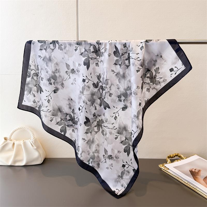 2026 New Spring Summer Women Scarf Silk Leopard Print Satin Scarves Shawl Headband Hijab Bandana Wrap Bufanda Gift 70x70cm
2026 New Spring Summer Women Scarf Silk Leopard Print Satin Scarves Shawl Headband Hijab Bandana Wrap Bufanda Gift 70x70cm
