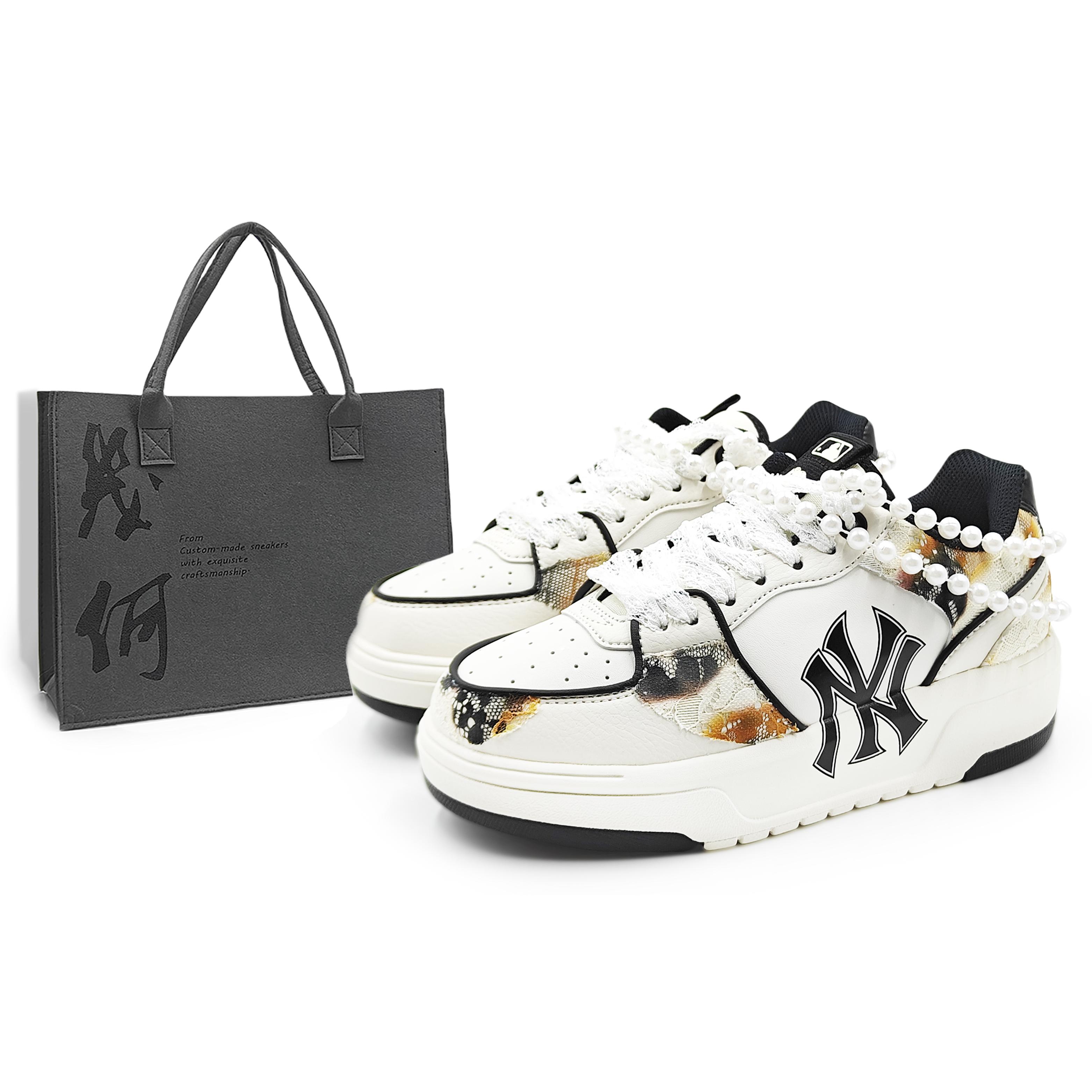 MLB Chunky Liner Abrasion Resistant Low top Skateboard Shoes Unisex White Black 3ASXCA12N-50WHS(Team1284-2S) 45
MLB Chunky Liner Abrasion Resistant Low top Skateboard Shoes Unisex White Black 3ASXCA12N-50WHS(Team1284-2S) 45