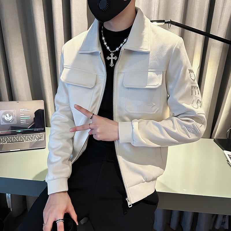 Мужская модная куртка из оленьей кожи с вышивкой 2023 года — повседневная, молодежная, короткая модель на осень/зиму 2XL бежевый
Мужская модная куртка из оленьей кожи с вышивкой 2023 года — повседневная, молодежная, короткая модель на осень/зиму 2XL бежевый