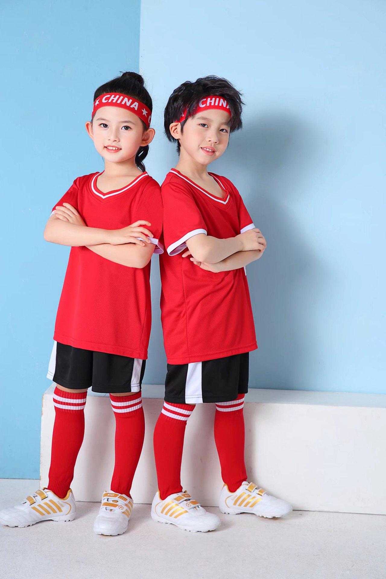 Diy Football Jersey Set, Short-Sleeved Adult Jersey, Light Plate Printing Number, Children S Jersey, Student Training And Competition Jersey. 16 yards
Diy Football Jersey Set, Short-Sleeved Adult Jersey, Light Plate Printing Number, Children S Jersey, Student Training And Competition Jersey. 16 yards