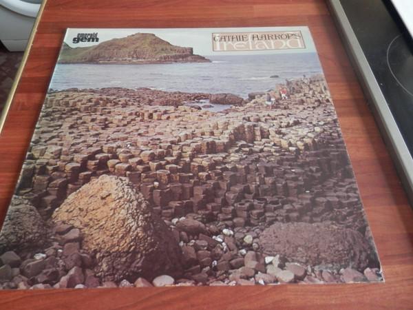 LP Record CATHIE HARROP - Cathie Harrop s Ireland GES1075 Emerald Gem 1972 UK Folk Used
LP Record CATHIE HARROP - Cathie Harrop s Ireland GES1075 Emerald Gem 1972 UK Folk Used