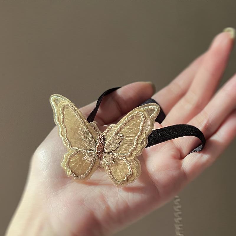 Тканевая вышивка двухслойное трехмерное ожерелье-бабочка легкая роскошь нишевый чокер цепочка на ключицу женская модная индивидуальная бижутерия
Тканевая вышивка двухслойное трехмерное ожерелье-бабочка легкая роскошь нишевый чокер цепочка на ключицу женская модная индивидуальная бижутерия