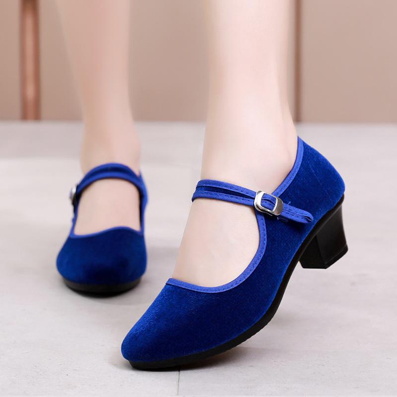 Осенняя новая женская обувь полиуретановая подошва легкая обувь для этикета в отеле пряжка на одном слове средний каблук мягкая подошва обувь для мамы обувь для среднего возраста 39
Осенняя новая женская обувь полиуретановая подошва легкая обувь для этикета в отеле пряжка на одном слове средний каблук мягкая подошва обувь для мамы обувь для среднего возраста 39