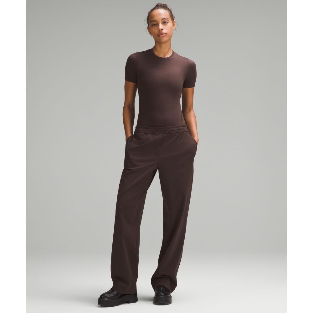 Lululemon Wundermost Ультрамягкий боди Nulu с короткими рукавами и стрингами Espresso XS
Lululemon Wundermost Ультрамягкий боди Nulu с короткими рукавами и стрингами Espresso XS