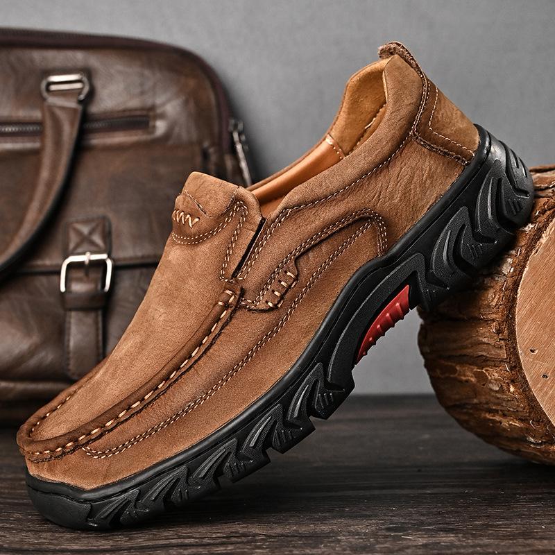 Large size leather shoes men s outdoor mountaineering leather shoes casual platform non-slip fashion versatile spring and autumn men s leather shoes t 46 коричневий
Large size leather shoes men s outdoor mountaineering leather shoes casual platform non-slip fashion versatile spring and autumn men s leather shoes t 46 коричневий