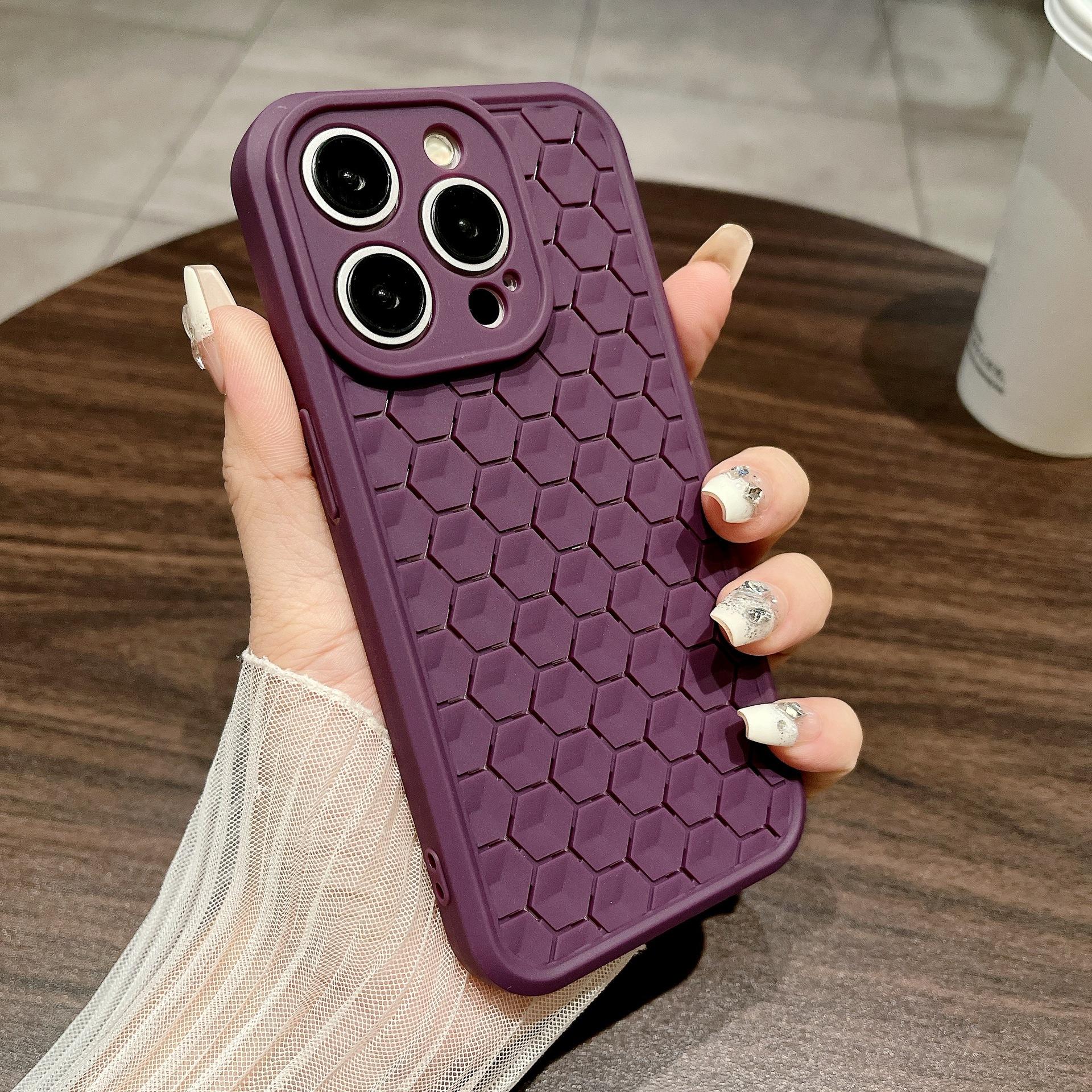 The IPhone16 Honeycomb Cooling Phone Case Is Suitable for The Apple 15promax Protective Case, Which Is Breathable and Shockproof 14/13 Apple 16 чёрный
The IPhone16 Honeycomb Cooling Phone Case Is Suitable for The Apple 15promax Protective Case, Which Is Breathable and Shockproof 14/13 Apple 16 чёрный