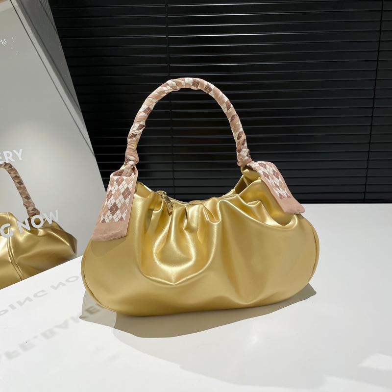 Korean version of women s bag 2025 new solid color cloud pleated bag simple women s underarm bag sweet shoulder bag bag золотой
Korean version of women s bag 2025 new solid color cloud pleated bag simple women s underarm bag sweet shoulder bag bag золотой