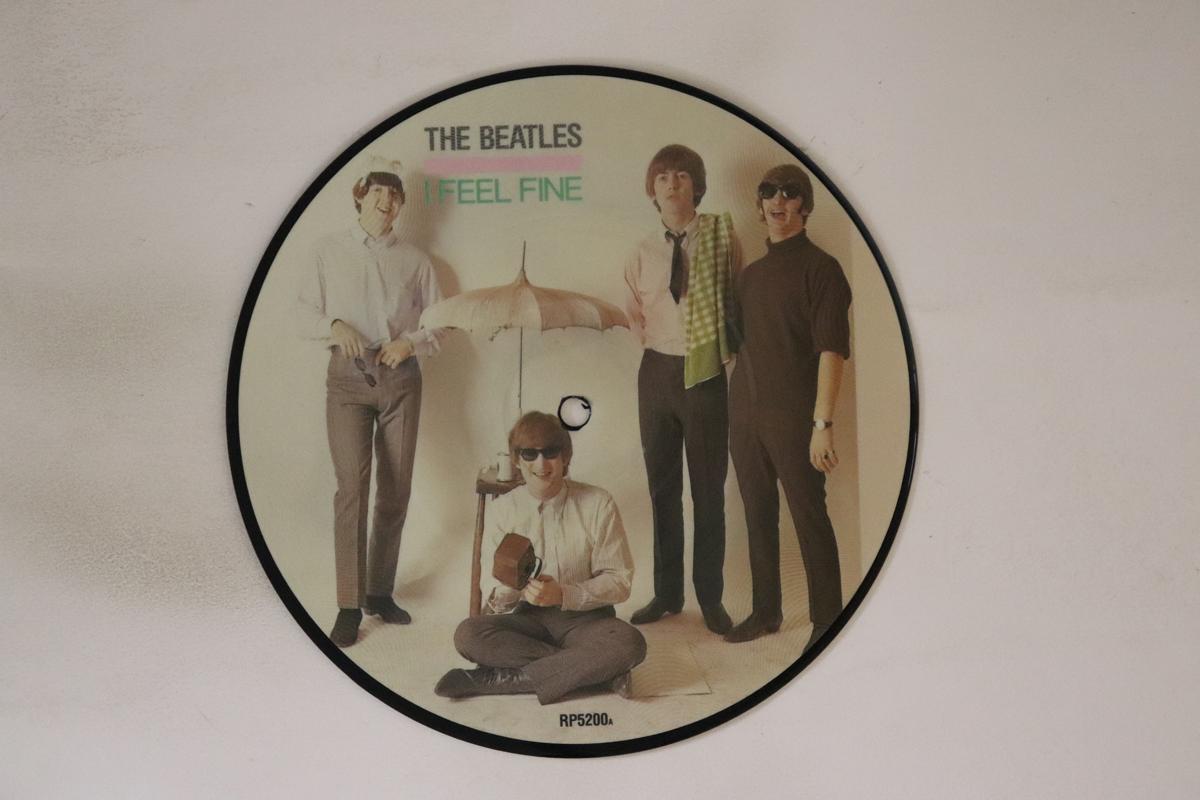 7inch Record BEATLES - I Feel Fine / She s A Woman RP5200 PARLOPHONE 1984 UK Rock Used
7inch Record BEATLES - I Feel Fine / She s A Woman RP5200 PARLOPHONE 1984 UK Rock Used