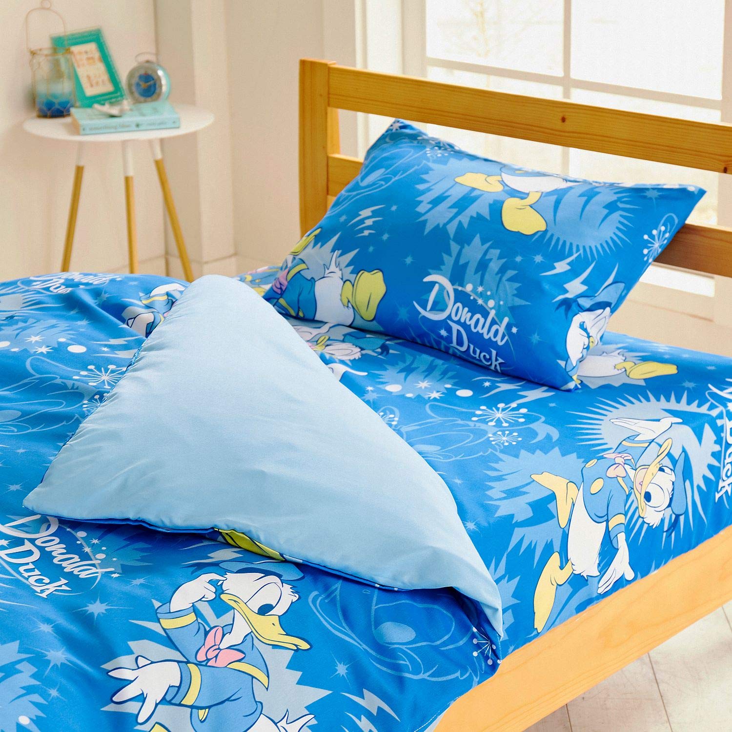 Disney Pillow Cover Donald Duck Pillow Cover 43 x 63 cm 43 x 63 cm (1 piece) SB-407-P 100210627202-01-01
Disney Pillow Cover Donald Duck Pillow Cover 43 x 63 cm 43 x 63 cm (1 piece) SB-407-P 100210627202-01-01