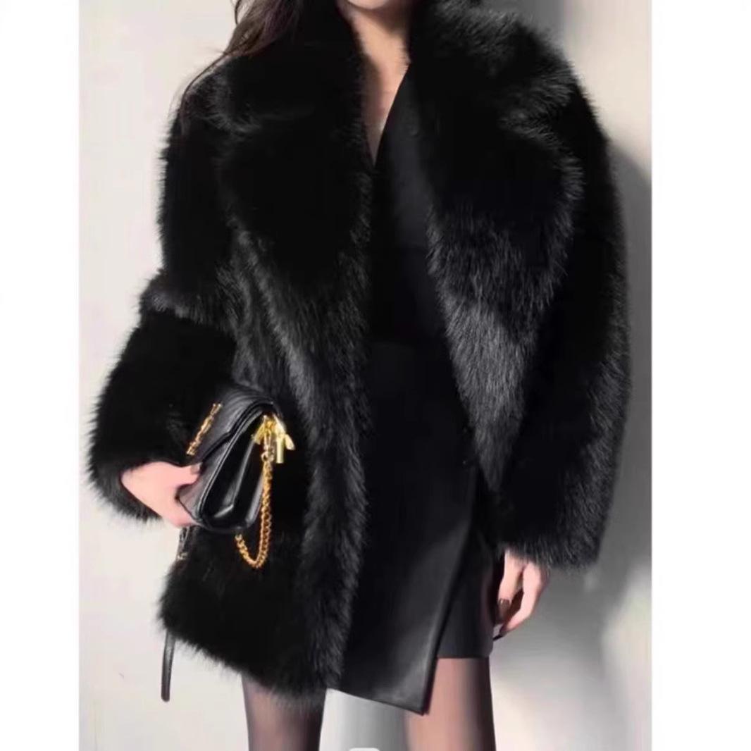 2025 Новое пальто из травы лисы для женщин средней длины с широким воротником Молодежное Меховое пальто One size fits all чёрный
2025 Новое пальто из травы лисы для женщин средней длины с широким воротником Молодежное Меховое пальто One size fits all чёрный