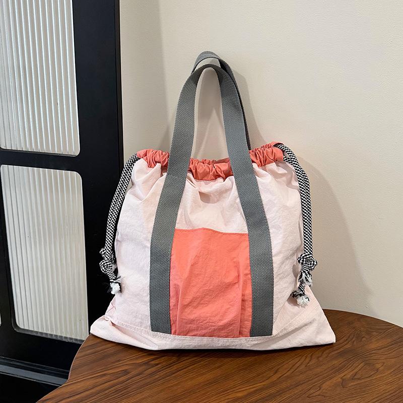 Early autumn new versatile casual fashion commuting large capacity dopamine travel sports portable single backpack рожевий
Early autumn new versatile casual fashion commuting large capacity dopamine travel sports portable single backpack рожевий