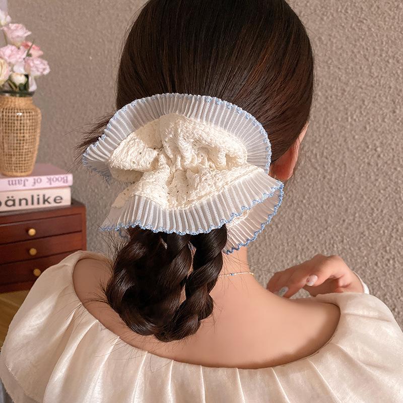 French girl lace double large intestine hair band oversized head flower hair rope high-grade rubber band headband
French girl lace double large intestine hair band oversized head flower hair rope high-grade rubber band headband