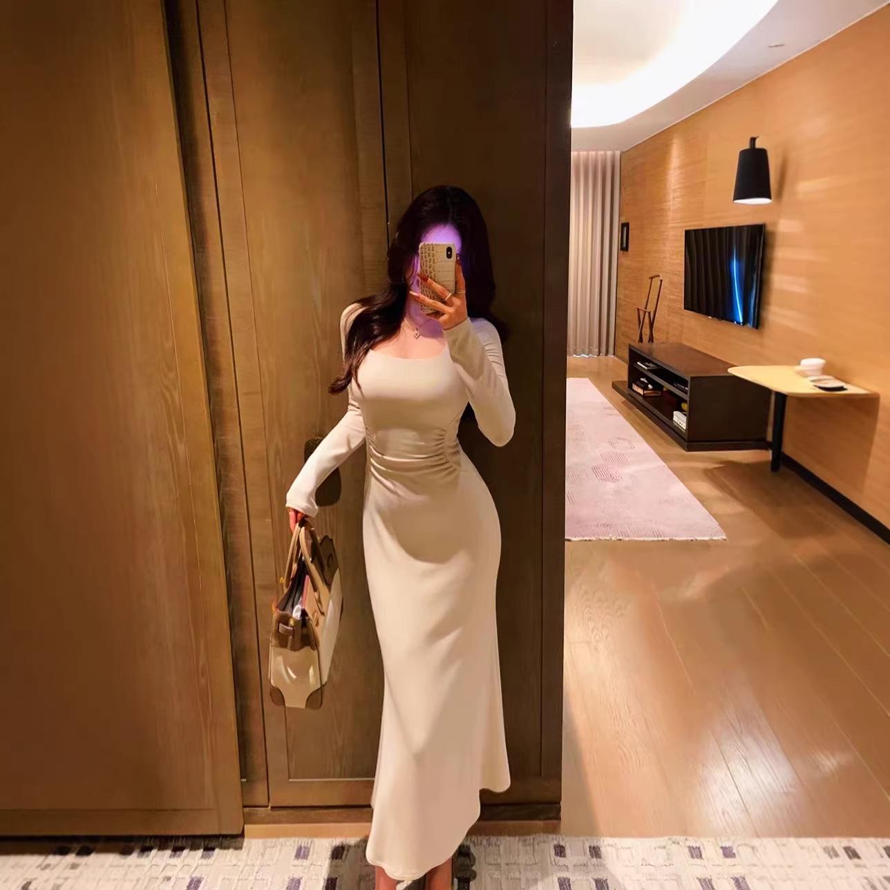 TZ7088 Elegant Square Neck Women s Dress & Coat Set - Autumn/Winter, Slimming Pleated Hip-Hugging Long Skirt M
TZ7088 Elegant Square Neck Women s Dress & Coat Set - Autumn/Winter, Slimming Pleated Hip-Hugging Long Skirt M