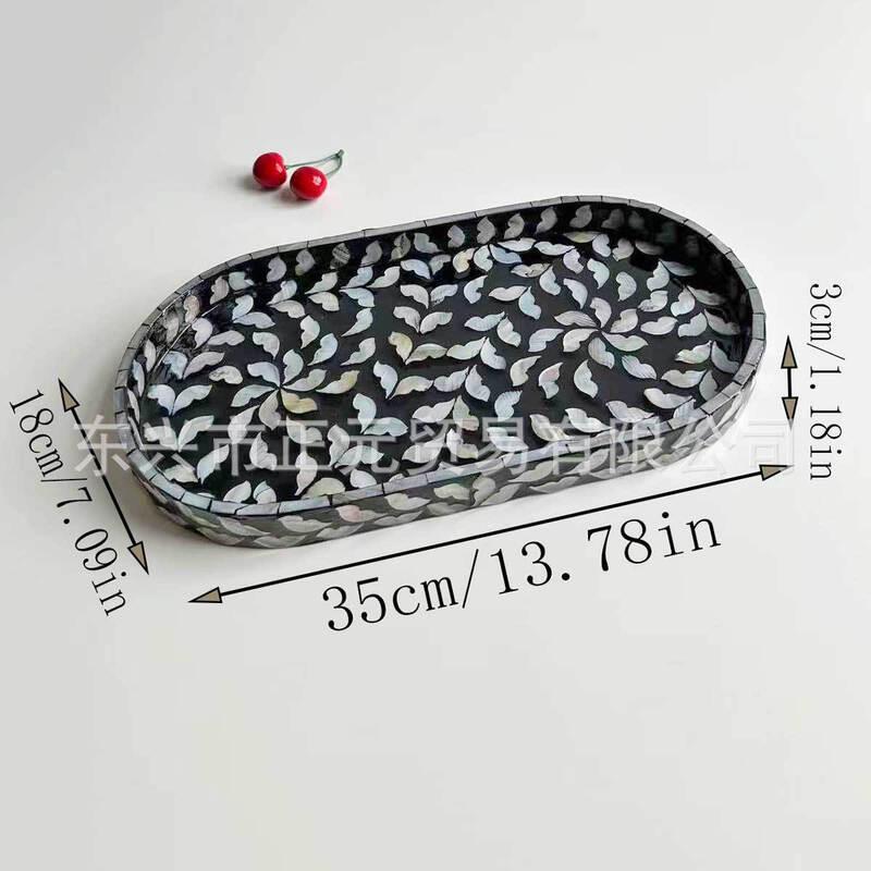 Shell-Inspired Oval Decorative Tray
Shell-Inspired Oval Decorative Tray
