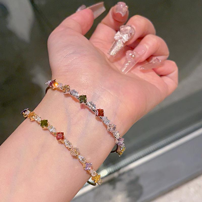 Color zircon geometric water drop open bracelet fashion light luxury bracelet French high-end jewelry women
Color zircon geometric water drop open bracelet fashion light luxury bracelet French high-end jewelry women