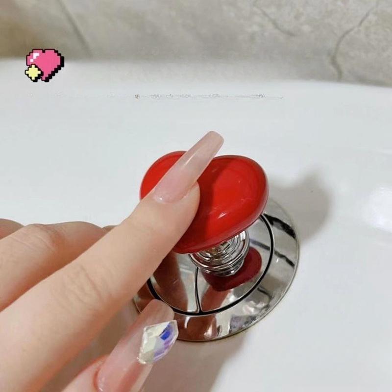 2 шт./лот Love Toilet Button Простая ручка в форме сердца для ящика шкафа, дверная ручка без перфорации, клейкий пресс
2 шт./лот Love Toilet Button Простая ручка в форме сердца для ящика шкафа, дверная ручка без перфорации, клейкий пресс