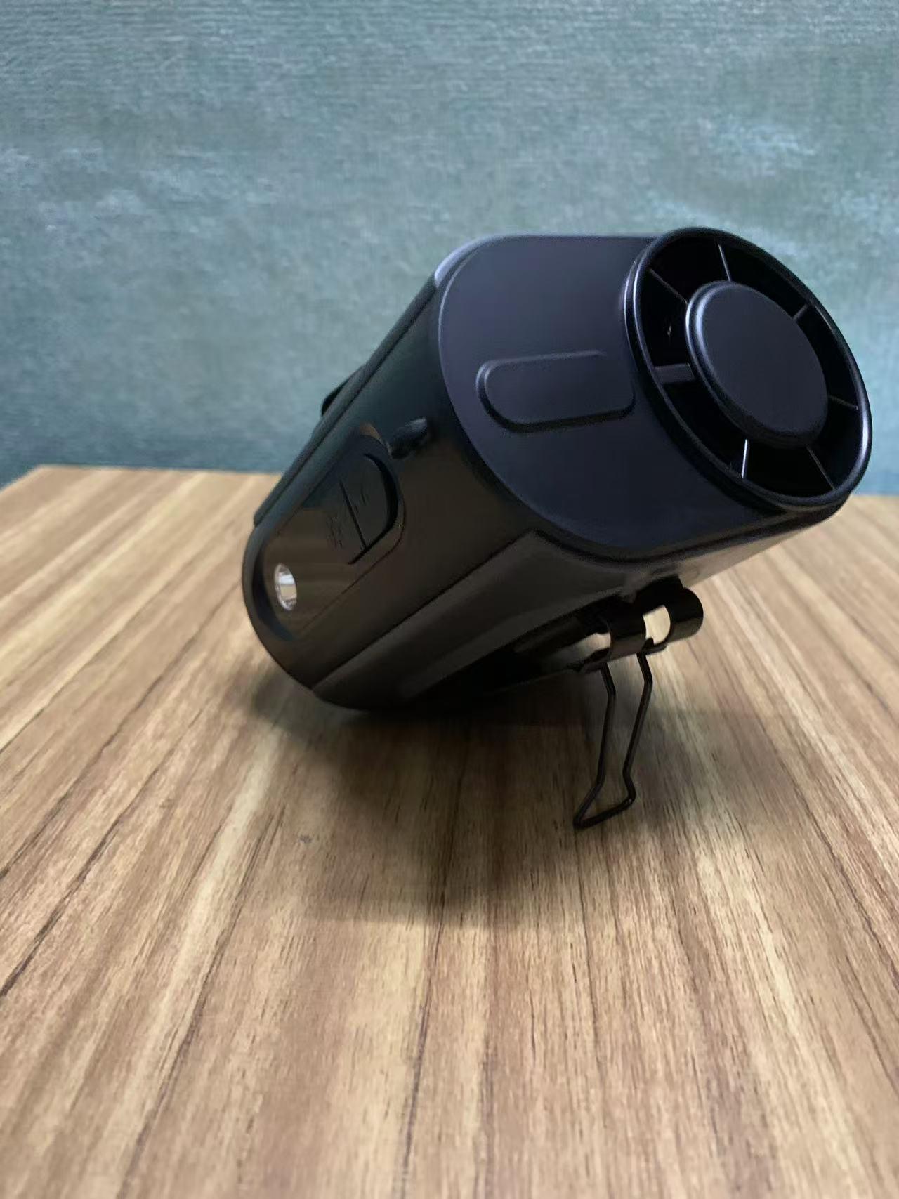 Portable Waist Clip-On Fan with Semiconductor Cooling and Long Battery Life 9.7*9.1*7.9
Portable Waist Clip-On Fan with Semiconductor Cooling and Long Battery Life 9.7*9.1*7.9