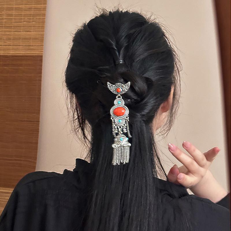 Crescent moon resin round bell fringed hairpin side high sense fashion ethnic style duck bill clip new hair accessories women
Crescent moon resin round bell fringed hairpin side high sense fashion ethnic style duck bill clip new hair accessories women