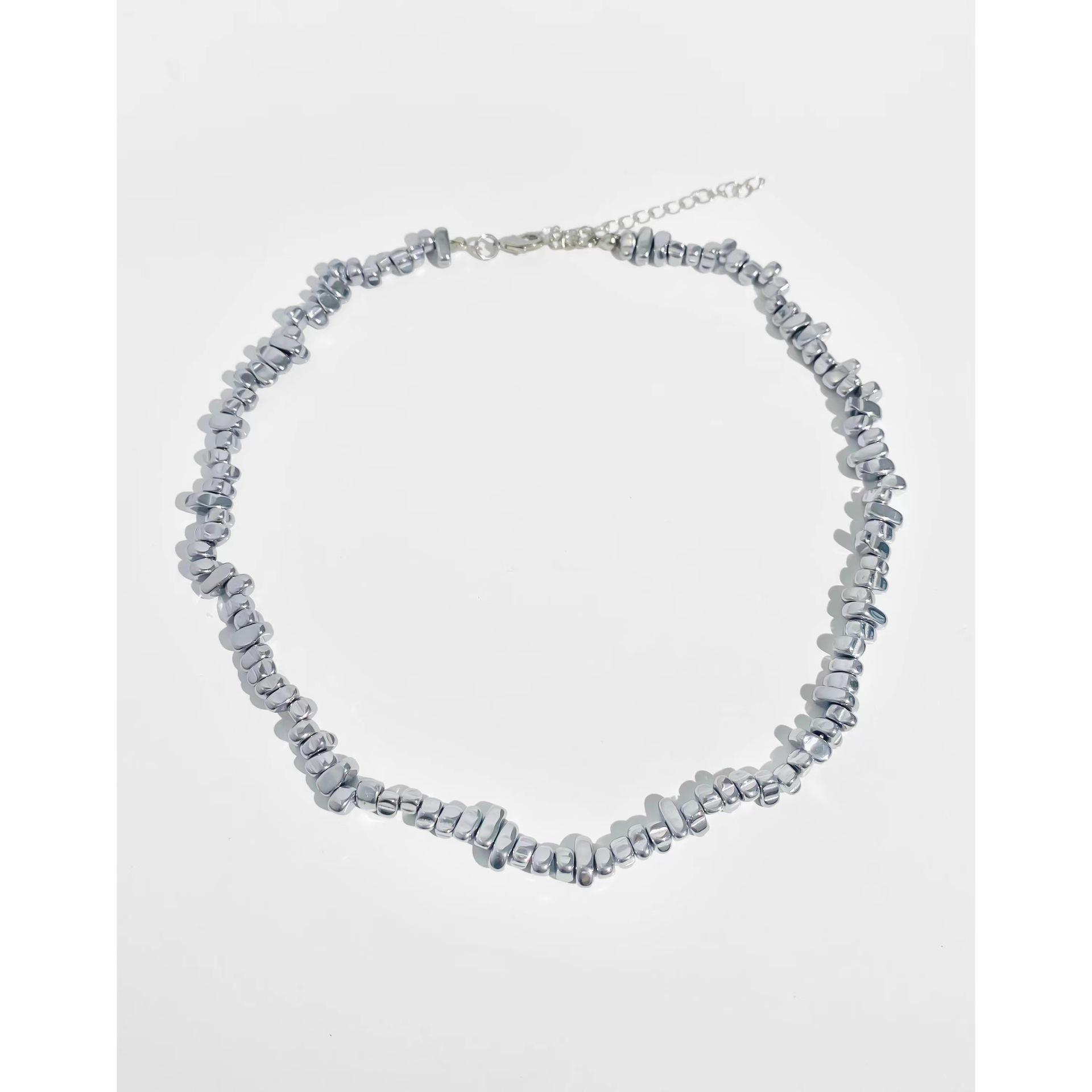 Geometric Pleated Patchwork Korean Metal Necklace - Modern Clavicle Chain Design, Daily Versatile Style
Geometric Pleated Patchwork Korean Metal Necklace - Modern Clavicle Chain Design, Daily Versatile Style