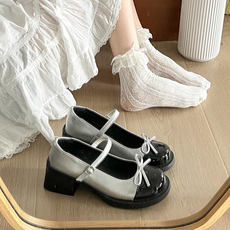 Mary Jane small leather shoes high heels French summer 2025 new retro thick heel bow single shoes high heels 39 серебряный
Mary Jane small leather shoes high heels French summer 2025 new retro thick heel bow single shoes high heels 39 серебряный