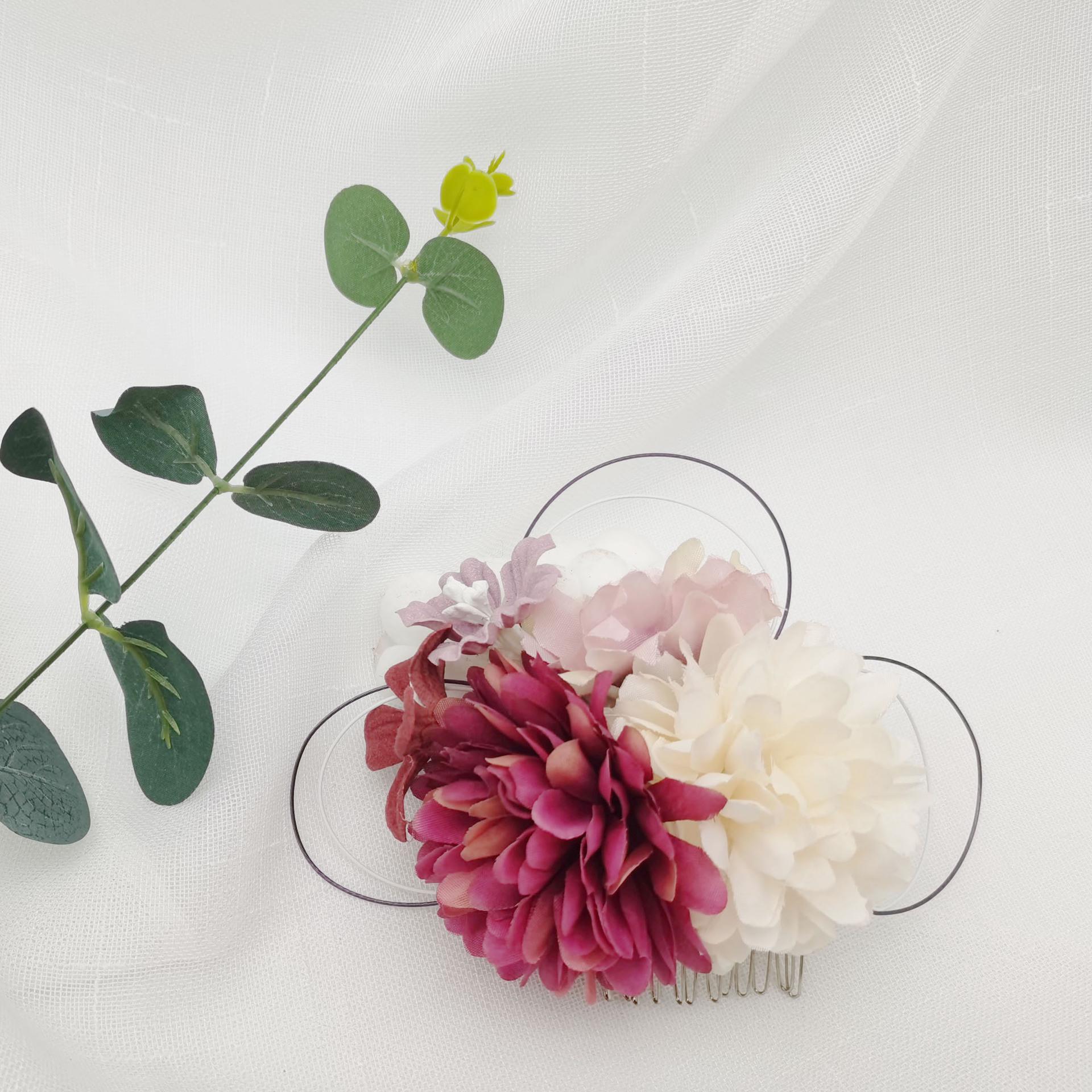 Японский вафу шелковый гребень для волос с хризантемой - Ручная работа, аксессуар для юкаты и кимоно красный
Японский вафу шелковый гребень для волос с хризантемой - Ручная работа, аксессуар для юкаты и кимоно красный