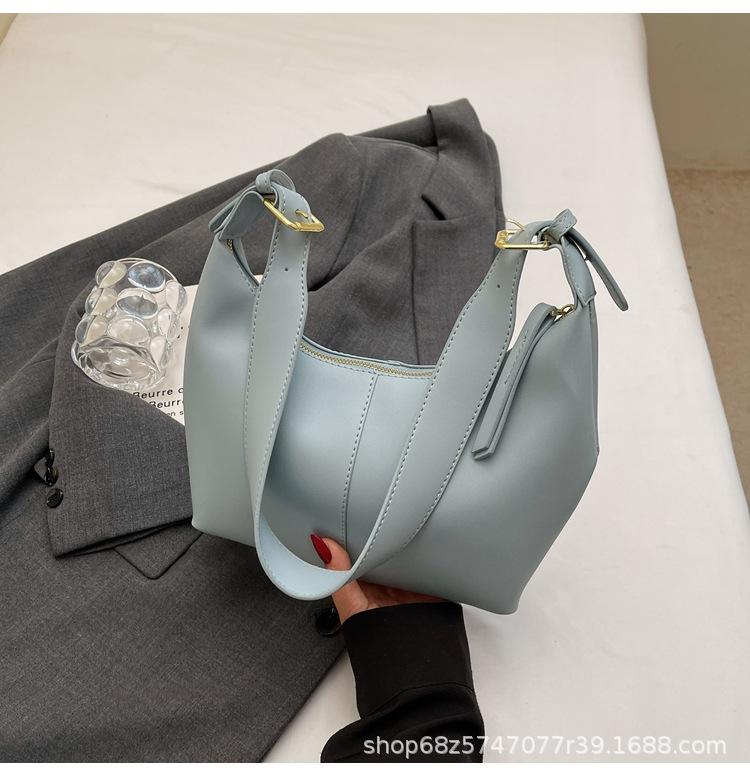 Premium sense niche underarm bag women s 2025 new trendy fashion casual versatile shoulder bag commuter bag синий
Premium sense niche underarm bag women s 2025 new trendy fashion casual versatile shoulder bag commuter bag синий