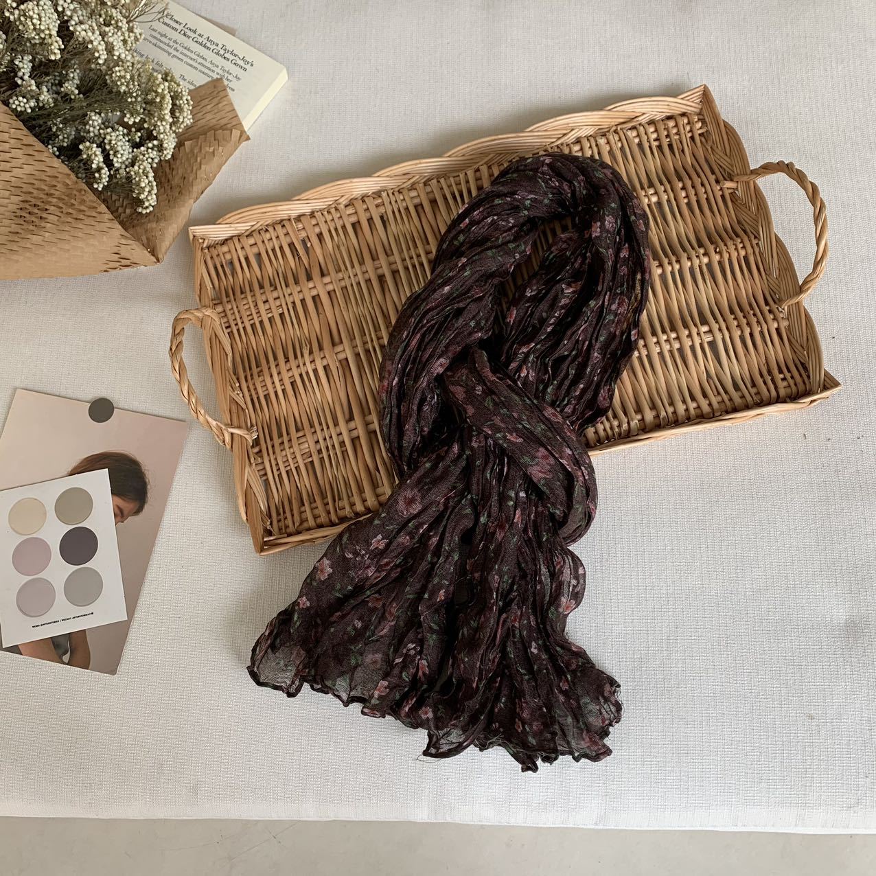 Cotton And Linen Pleated Korean Floral Scarf Silk Scarf Women S Autumn And Winter Style Foreign Fashion Versatile Student Scarf Shawl 80-180
Cotton And Linen Pleated Korean Floral Scarf Silk Scarf Women S Autumn And Winter Style Foreign Fashion Versatile Student Scarf Shawl 80-180