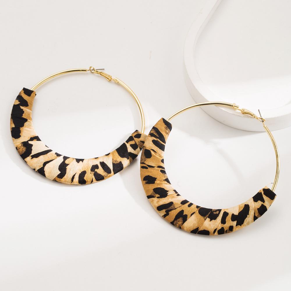 Exaggerated Large Circle Leopard Print Earrings, Hand-woven Ribbon Wrapped, Unique Ear Ring with Elegant Style, Women s Accessory кавовий
Exaggerated Large Circle Leopard Print Earrings, Hand-woven Ribbon Wrapped, Unique Ear Ring with Elegant Style, Women s Accessory кавовий