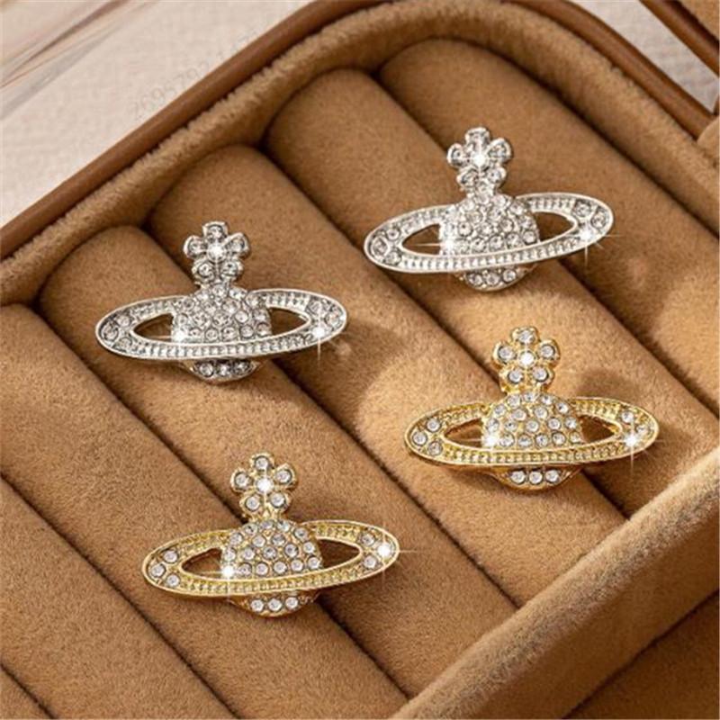 Kshmir Popular Saturn earrings simple fashion design exquisite retro female hot girls high-end jewelry accessories
Kshmir Popular Saturn earrings simple fashion design exquisite retro female hot girls high-end jewelry accessories