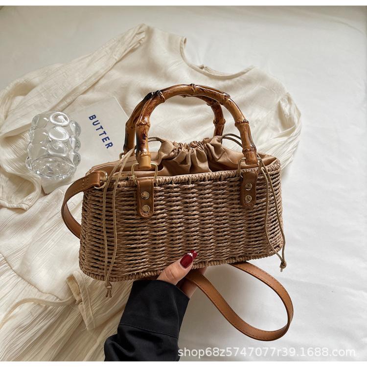 2025 лето новая плетеная сумка портативная сумка-мессенджер пляжная для отдыха соломенная сумка нишевая персонализированная инс сумка на плечо хаки
2025 лето новая плетеная сумка портативная сумка-мессенджер пляжная для отдыха соломенная сумка нишевая персонализированная инс сумка на плечо хаки