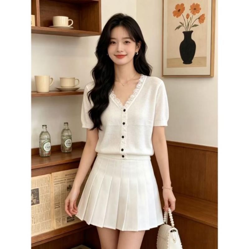 Sweet-tempered Lace-embroidered Short-sleeved Cardigan Women s T-shirt with V-neck Knitted Lightweight Design Top Shirt one size белый
Sweet-tempered Lace-embroidered Short-sleeved Cardigan Women s T-shirt with V-neck Knitted Lightweight Design Top Shirt one size белый
