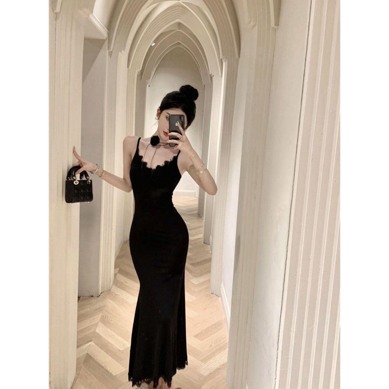 Elegant Black Lace Fishtail Dress - Slimming Waist, Summer Style S
Elegant Black Lace Fishtail Dress - Slimming Waist, Summer Style S