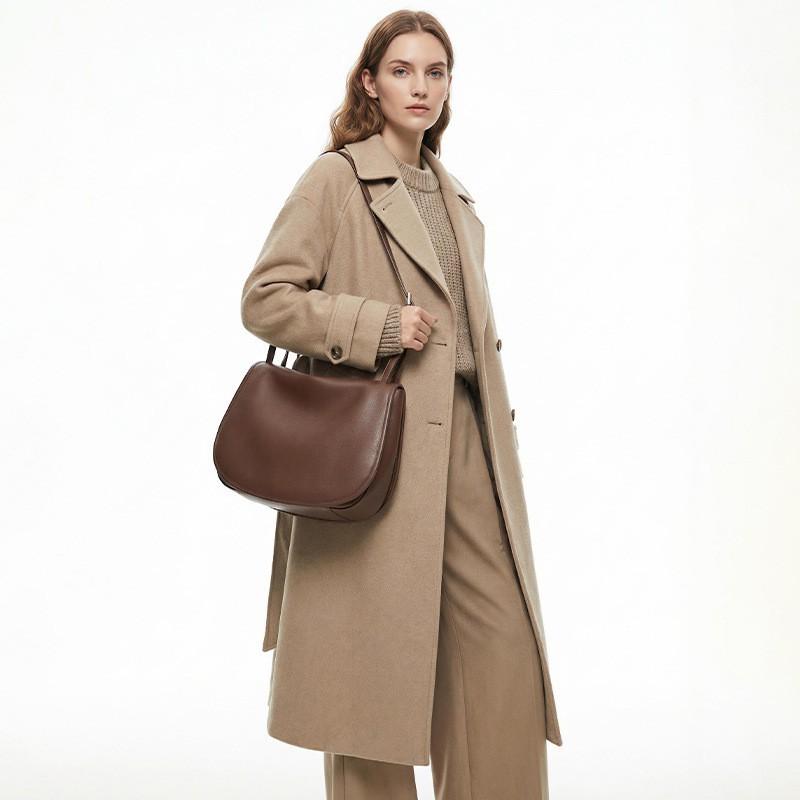 TOGO Top-layer Cowhide Saddle Bag Women s Cross-shoulder Large-capacity Relaxation Commuting Length 35 width 13 height 26cm кофейный
TOGO Top-layer Cowhide Saddle Bag Women s Cross-shoulder Large-capacity Relaxation Commuting Length 35 width 13 height 26cm кофейный