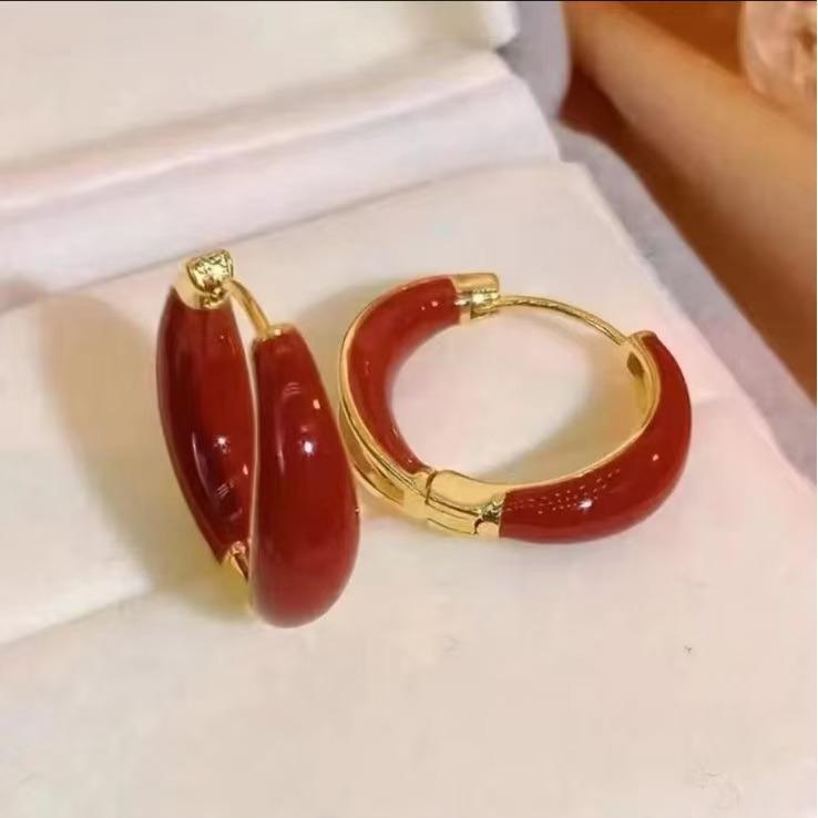 2026 Trendy Enamel Ear Studs: Elegant Niche Design, Sophisticated Retro Hong Kong Style for Women вино красного
2026 Trendy Enamel Ear Studs: Elegant Niche Design, Sophisticated Retro Hong Kong Style for Women вино красного