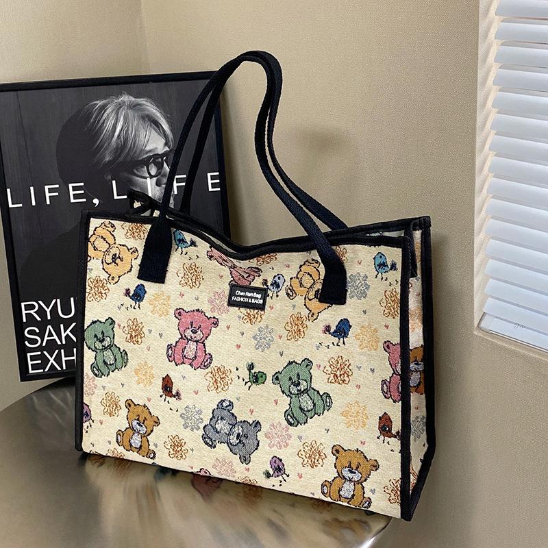 Fashion new large capacity shoulder tote bag creative bear print canvas bag cute handbag average size
Fashion new large capacity shoulder tote bag creative bear print canvas bag cute handbag average size
