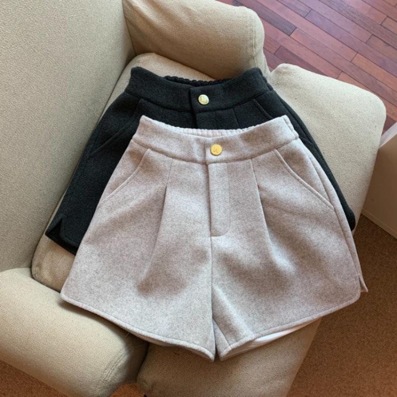 Autumn-Winter High-Waisted Woolen Wide-Leg Shorts - Women s Loose Casual Bootcut Pants L сірий колір
Autumn-Winter High-Waisted Woolen Wide-Leg Shorts - Women s Loose Casual Bootcut Pants L сірий колір