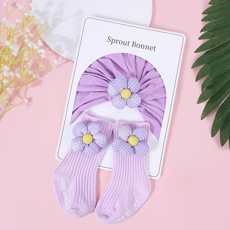 Cotton Flower Newborn Baby Hat & Socks Set (0-12 Months) - Spring/Autumn
Cotton Flower Newborn Baby Hat & Socks Set (0-12 Months) - Spring/Autumn