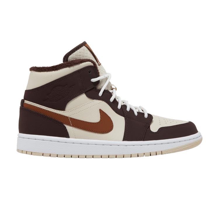 Jordan 1 Mid SE Brown Basalt Oatmeal (Women s) 36
Jordan 1 Mid SE Brown Basalt Oatmeal (Women s) 36