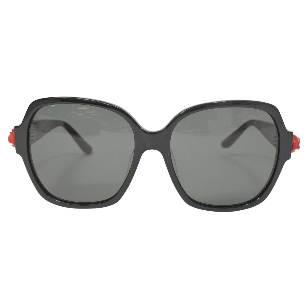LInda Farrow LInda Farrow X Oscar De La Renta Oversized sungLasses In bLack Acetate bLack
LInda Farrow LInda Farrow X Oscar De La Renta Oversized sungLasses In bLack Acetate bLack
