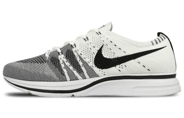 Nike Flyknit Trainer White Black AH8396-100 47.5
Nike Flyknit Trainer White Black AH8396-100 47.5