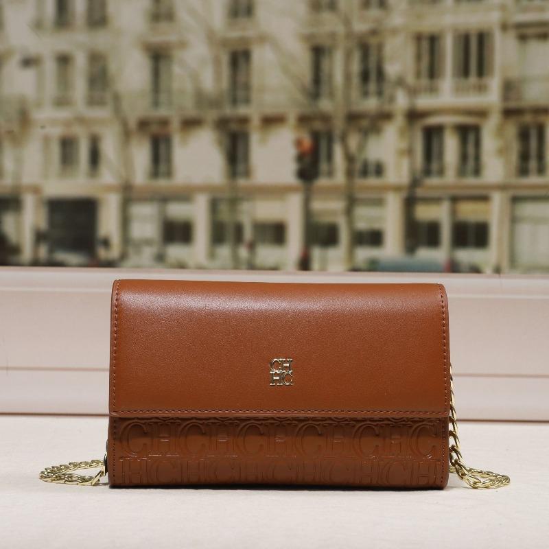 new women s bag high-end texture retro small bag popular messenger bag shoulder underarm bag small square bag length 20cm, width 5cm, height 13cm
new women s bag high-end texture retro small bag popular messenger bag shoulder underarm bag small square bag length 20cm, width 5cm, height 13cm